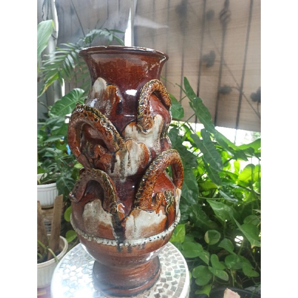 Guci Kuno China dari Singkawang Naga keberuntungan keramik tua timbul antik. T:50 cm.Cacat chip