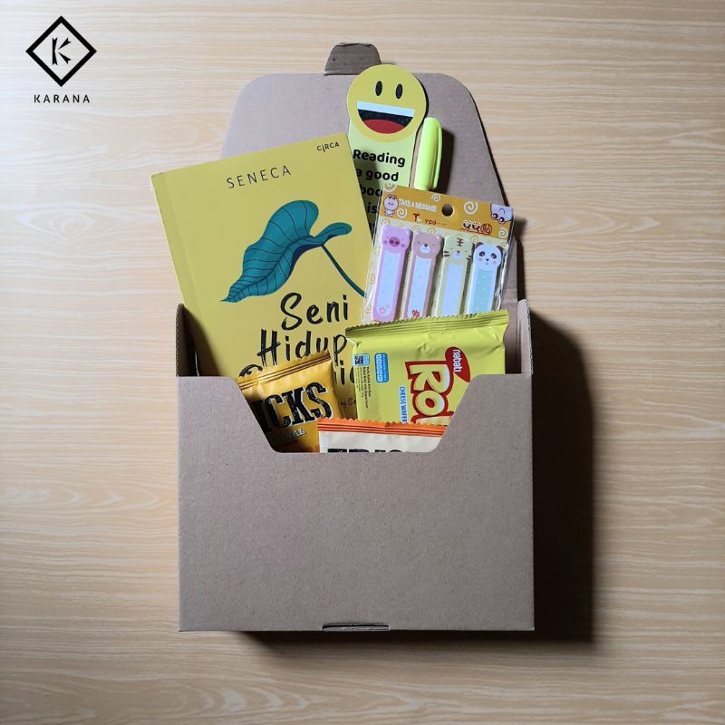 

Mini Book Hampers M1 - kado wisuda/kado ulang tahun