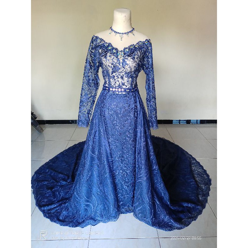 kebaya slim+ekor