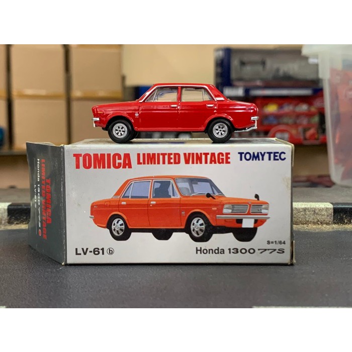 Tomica Limited Vintage LV-61b Honda 1300 77 SS