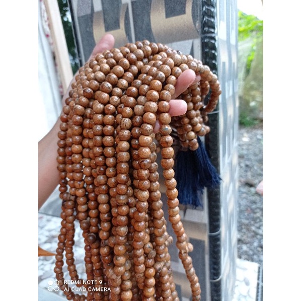 tasbih kayu gaharu / gahru kalimantan isi 99 butir dim 8mm dg bau khas gaharu,murah berkualitas