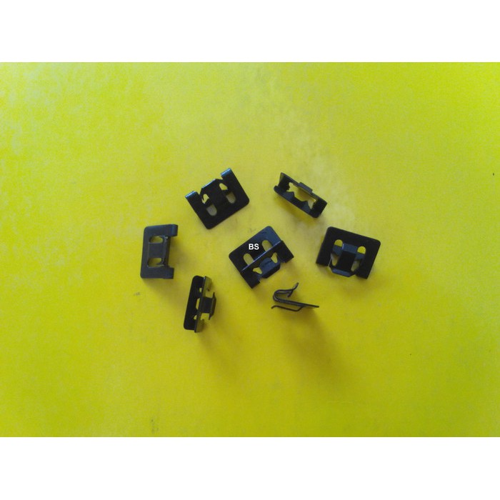 Kancing Plipit Kaca Luar Universal Weather Strip Besi Universal