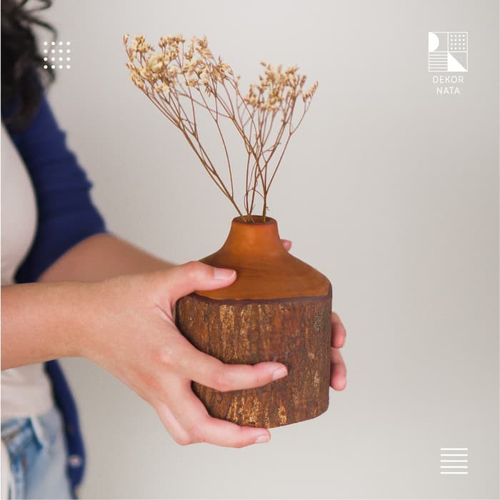 

Dekornata Milada Vase / Vas Bunga
