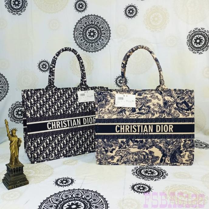 Harga tas christian discount dior tote bag