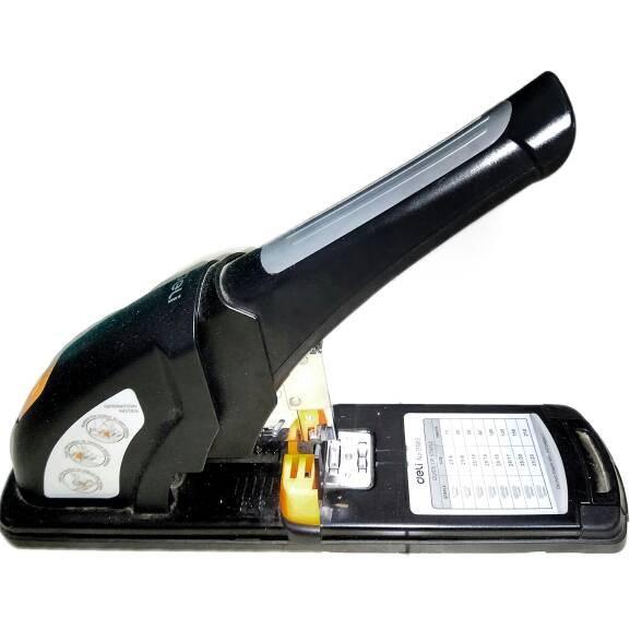 

Staples | Heavy Duty Stapler Deli No.0385 (65% Power Save) - Max 210 Sheets Murah Baru