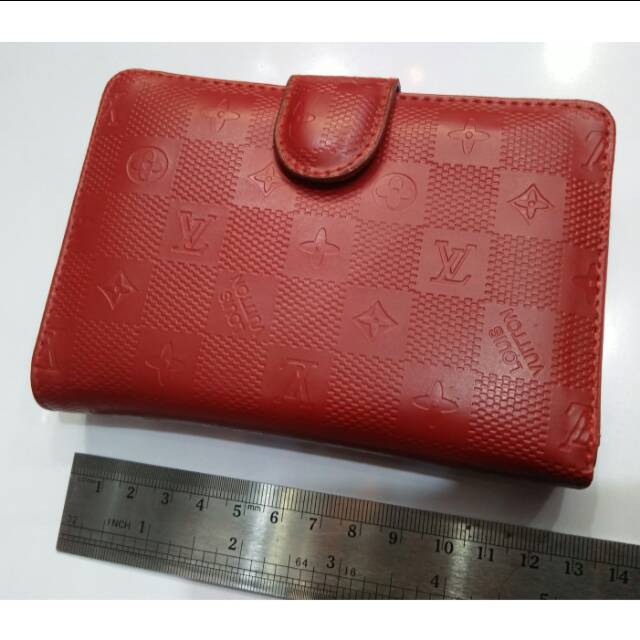 Dompet kancing pendek lipat merah lokal