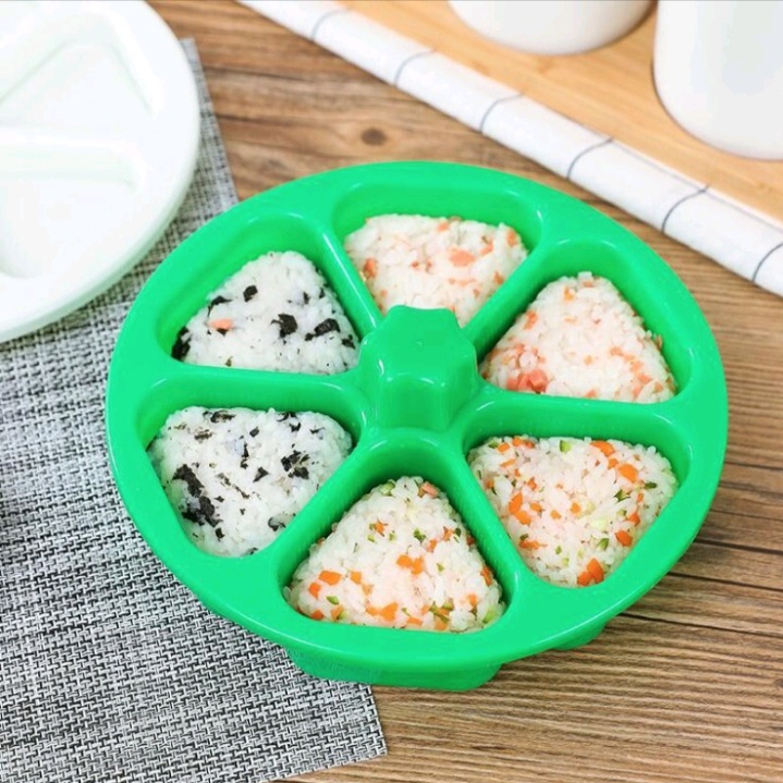 Cetakan Nasi Bento Onigiri Isi 6  Bikin Lebih Banyak Cetakan Nasi Bento Makanan Onigiri Rice Mould Mold Segitiga Cetakan Segitiga 6 Inchi