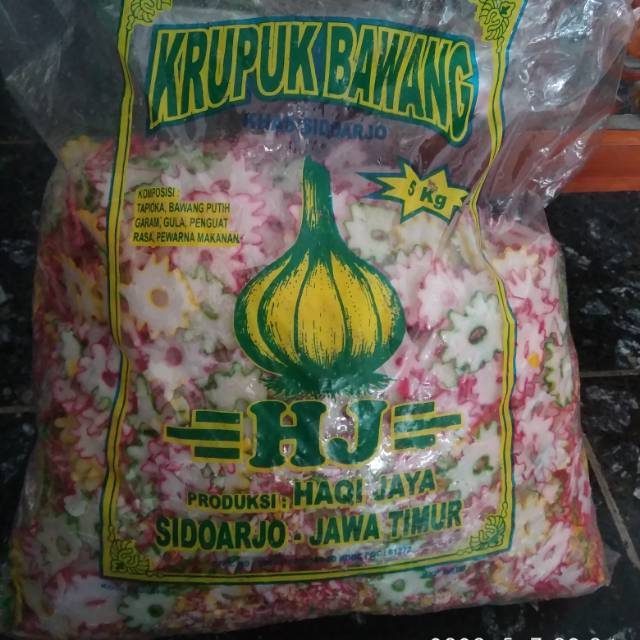 

Kerupuk bawang mentah