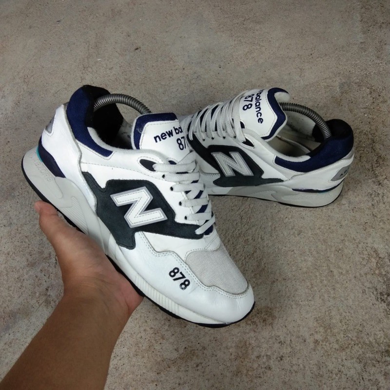 NB 878