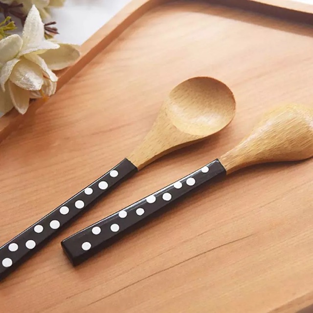 Wooden Japanese Syle Eateries Set with Pouch