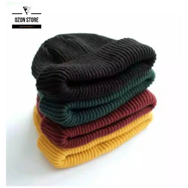 Topi Kupluk Beanie Hat RAJUT Polos Bahan WOOL Halus NAVY Short Distro