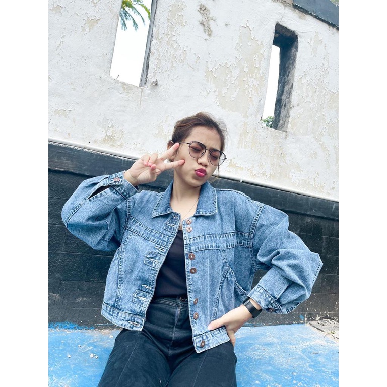 Oversize jacket jeans by dyoura JAKET CROP premium / jaket crop / jaket jeans crop / jaket crop wanita / jaket  wanita / jaket crop top / crop / jaket jeans crop JAKET JEANS CROP GIRLS REPUBLIC / BY DYOURA