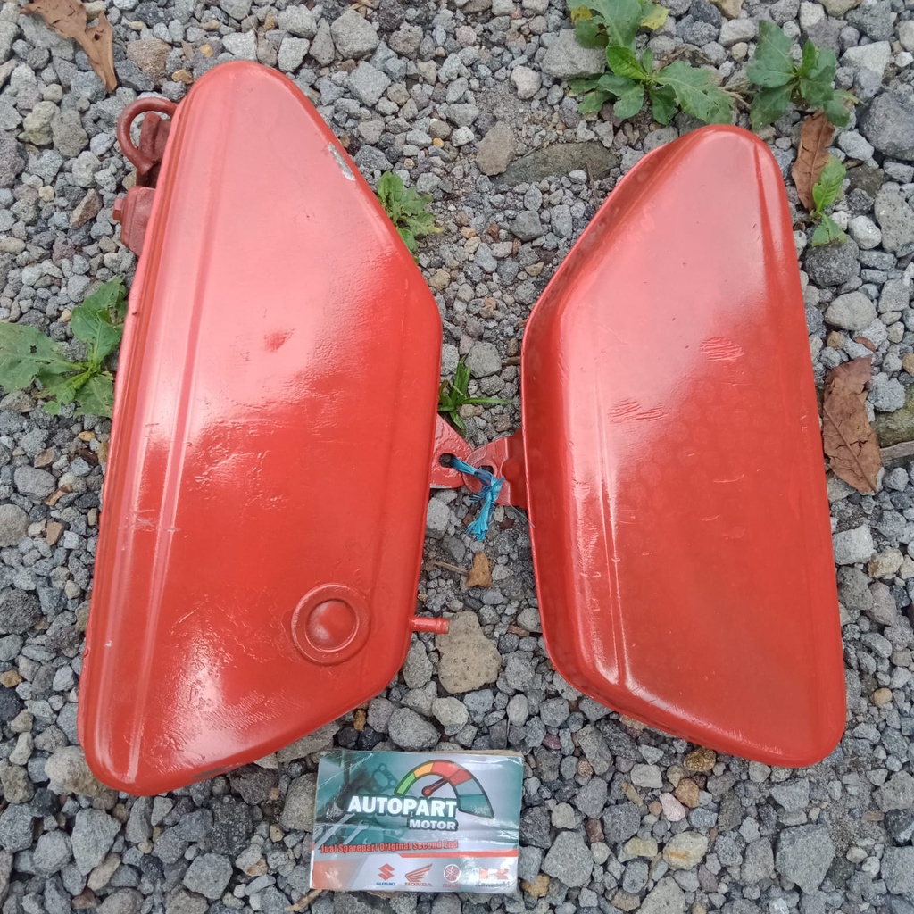 cover box tutup aki accu samping Yamaha ls3 ls rs100 merah original merah asli yamaha