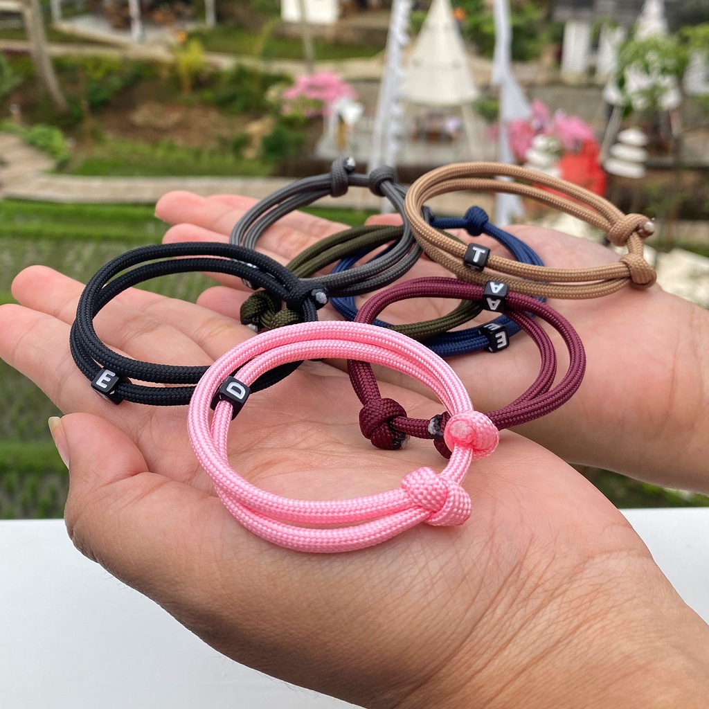 Gelang Couple Inisial Nama Huruf Pria Wanita Custom Tali Paracord 550 4mm Premium Adjustable Viral