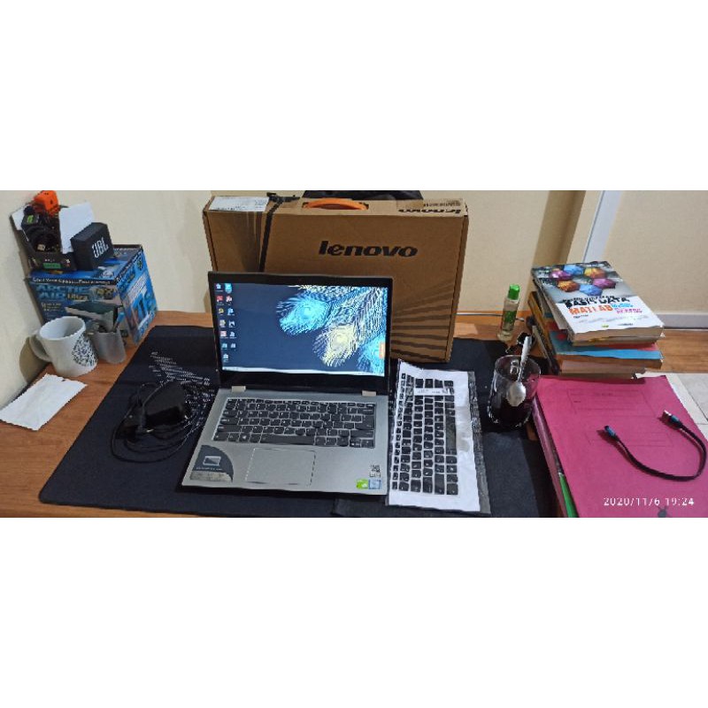 Lenovo yoga 520 core i3 7020u VGA 940mx 2gb mulus