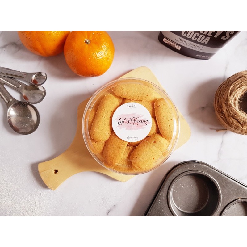 

Kue kering Lidah Kucing premium dengan butter wijsman