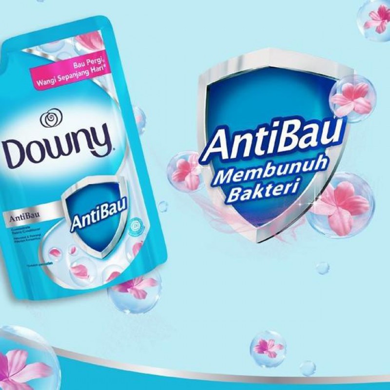 Downy Pelembut &amp; Pewangi Pakaian Anti Bau Refill - 650 ml