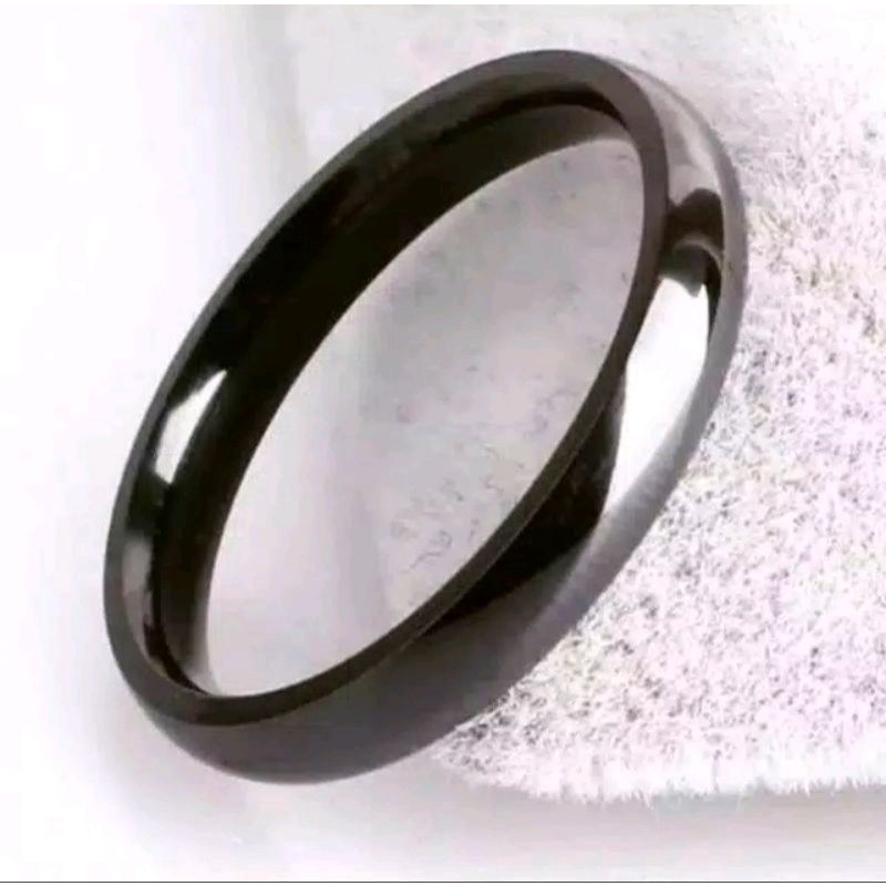 Cincin Titanium Couple Hitam Sedang