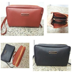 Tas selempang /dompet/ bag organizer Charles n keith
