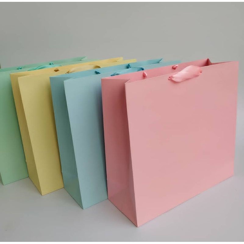 

READY STOCK PAPERBAG POLOS WARNA PASTEL