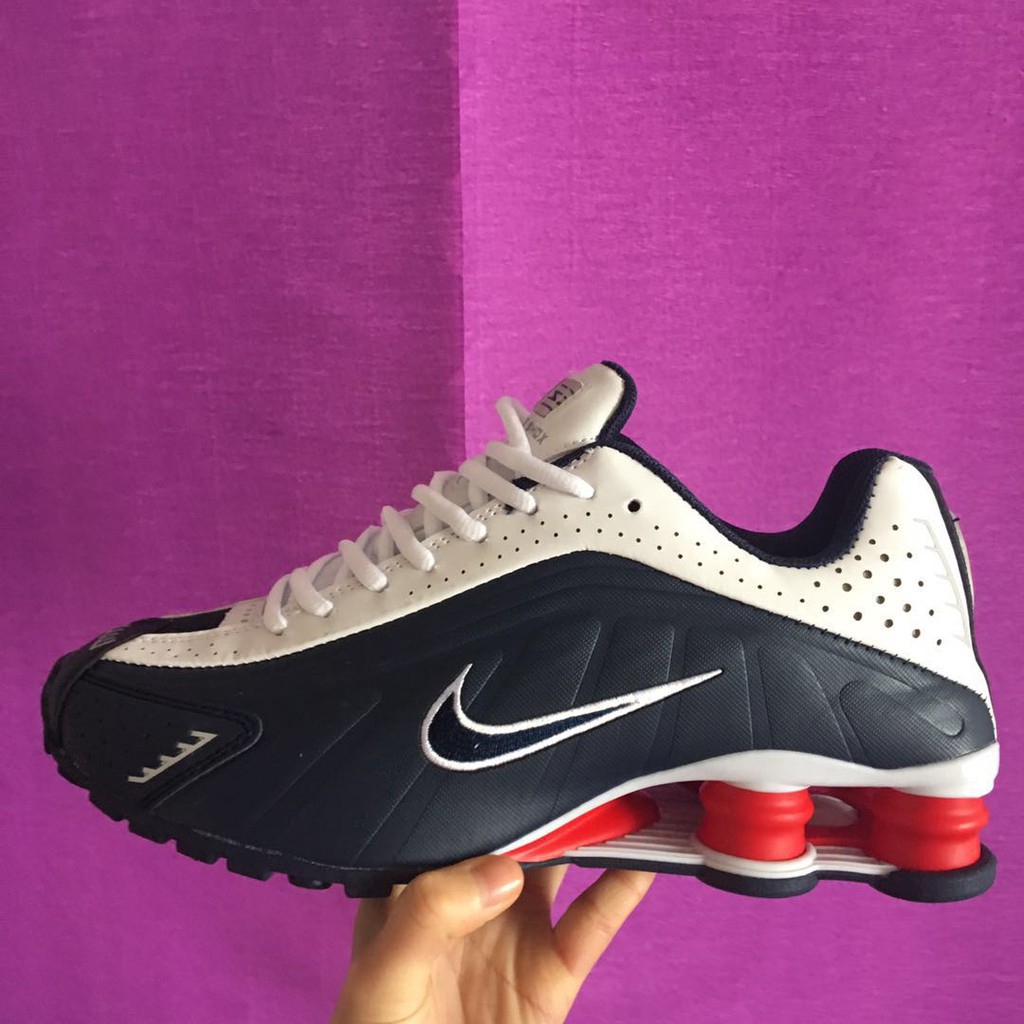 sepatu nike shox