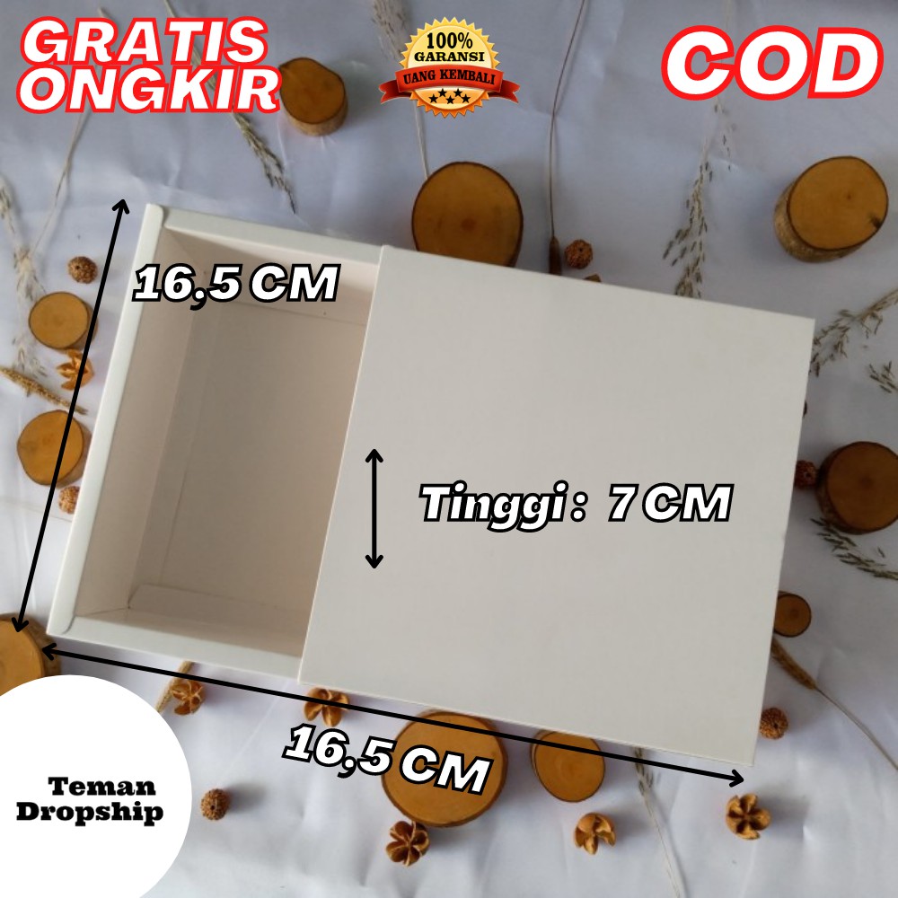 

KARDUS HAMPERS KOTAK KADO GIFT BOX KADO KOTAK HAMPERS PERSEGI SIZE 16,5X16,5X7 CM