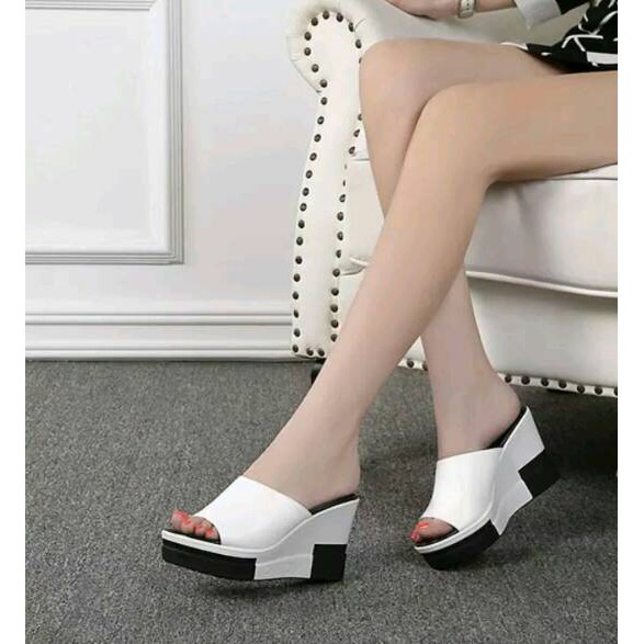 [CS] SANDAL WANITA WEDGES SELOP EVELYN PUTIH