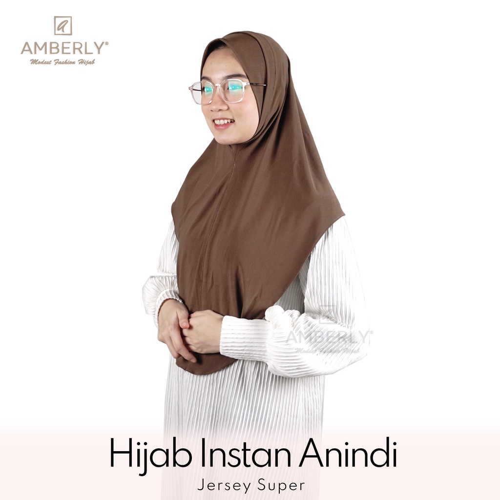 Amberly Anindi Jilbab Lubang Telinga Bahan Jersey