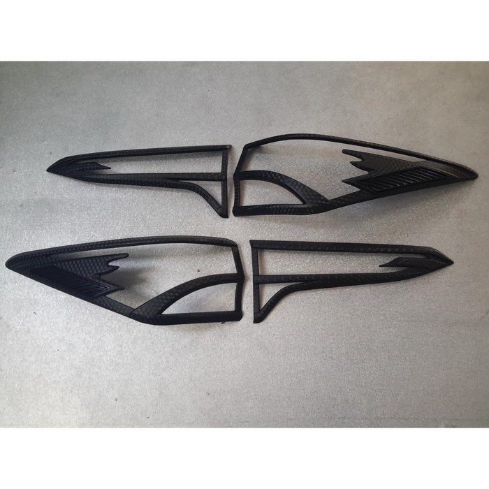 GARNISH LAMPU BELAKANG HITAM DOFF TOYOTA FORTUNER VRZ 2016-2020
