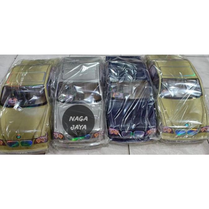 

MOBIL KERTAS SEMBAHYANG CENGBENG / LELUHUR (SALE)