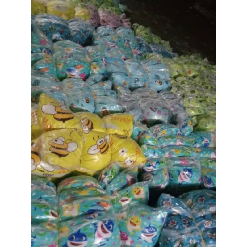 BANTAL GULING SQUISHY