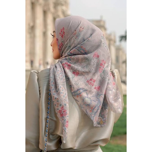 Buttonscarves Topkapi Grey Satin