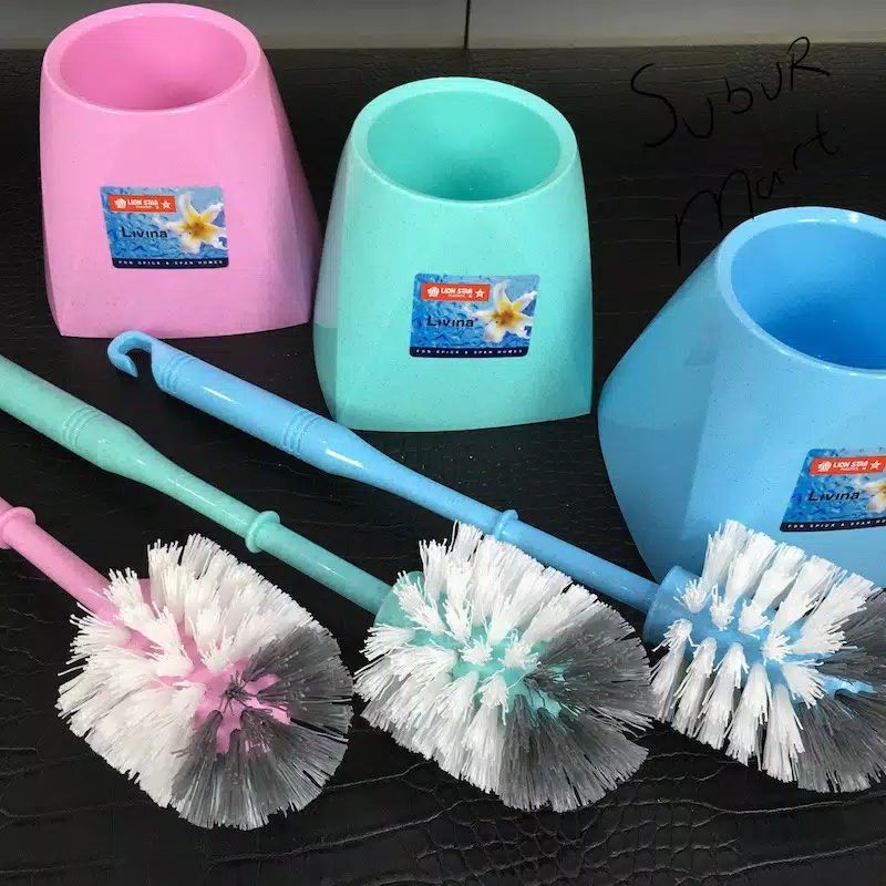 sikat wc/ sikat 101+ pot ( bulat)/ 102+pot (segi)/ livina sikat wc lion star