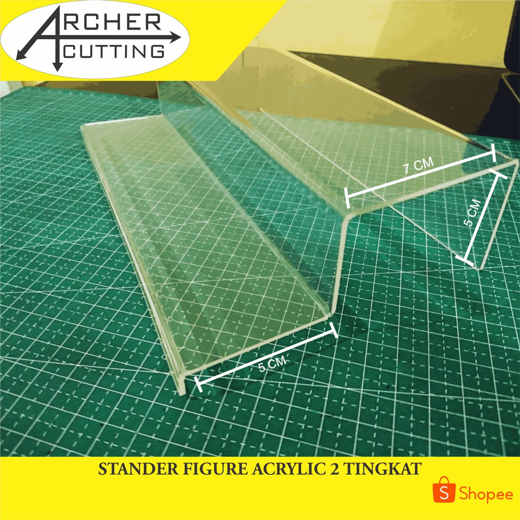 STANDER / STAND DISPLAY FIGURE AKRILIK 2 TINGKAT TANGGA AKRILIK