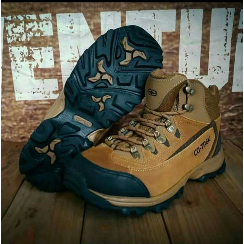 Sepatu Gunung Space Co-trek
