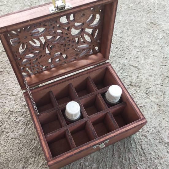 

SHOPEE ^11.11^ Kotak oil BUNGA BESAR 12 (3x4 ) oil ,,.!