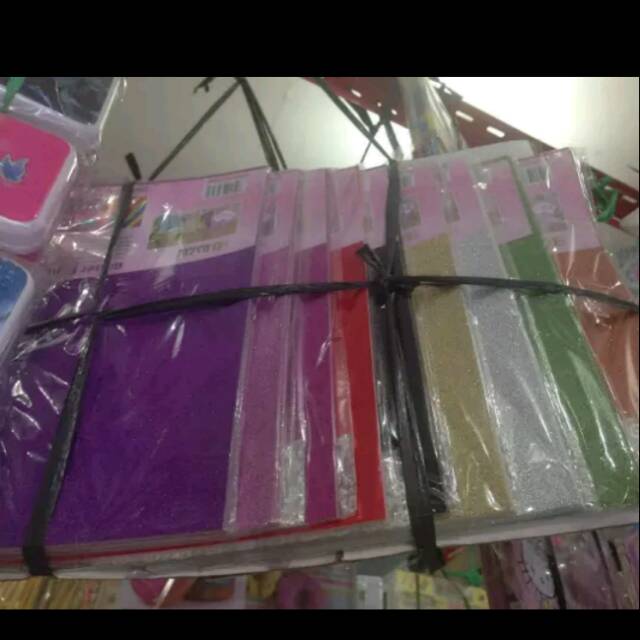 

Kertas glitter tebal isi 10 lembar khusus mixed warna