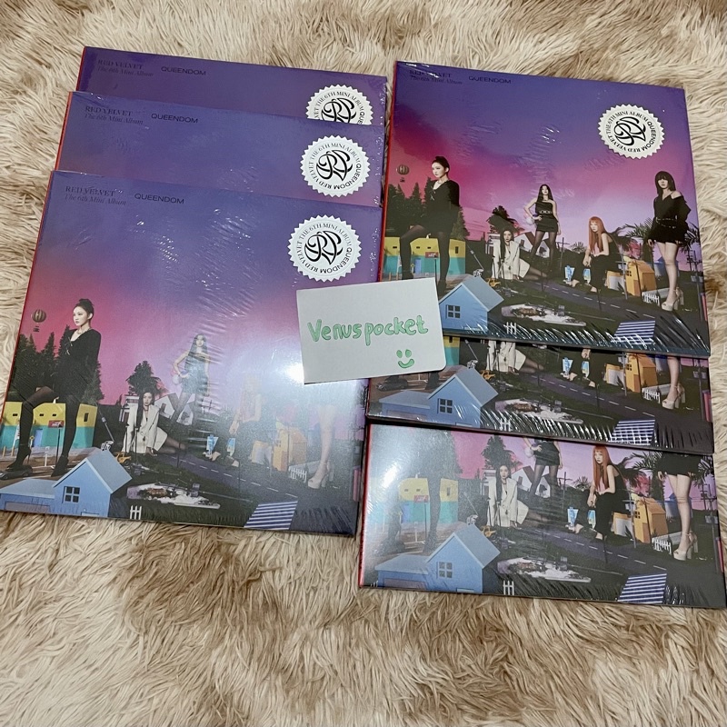 READY STOCK - ALBUM RED VELVET QUEENDOM PHOTOBOOK VER