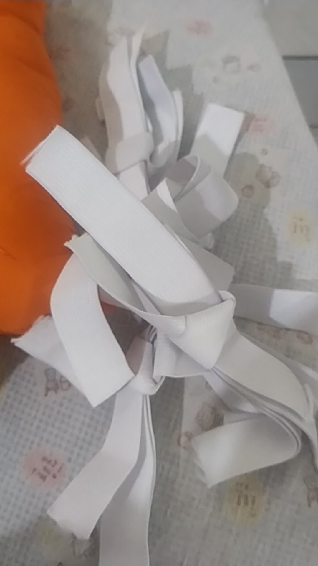 Penambahan Karet Sprei Anti Geser