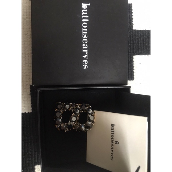 Orlin Brooch buttonscarves hematite