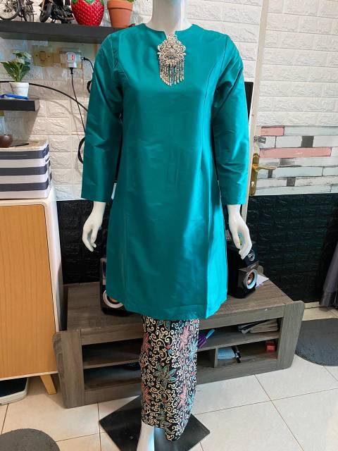Diskon Discount Baju Kurung Melayu Iriana Atasan Dan Bawahan Shopee Indonesia