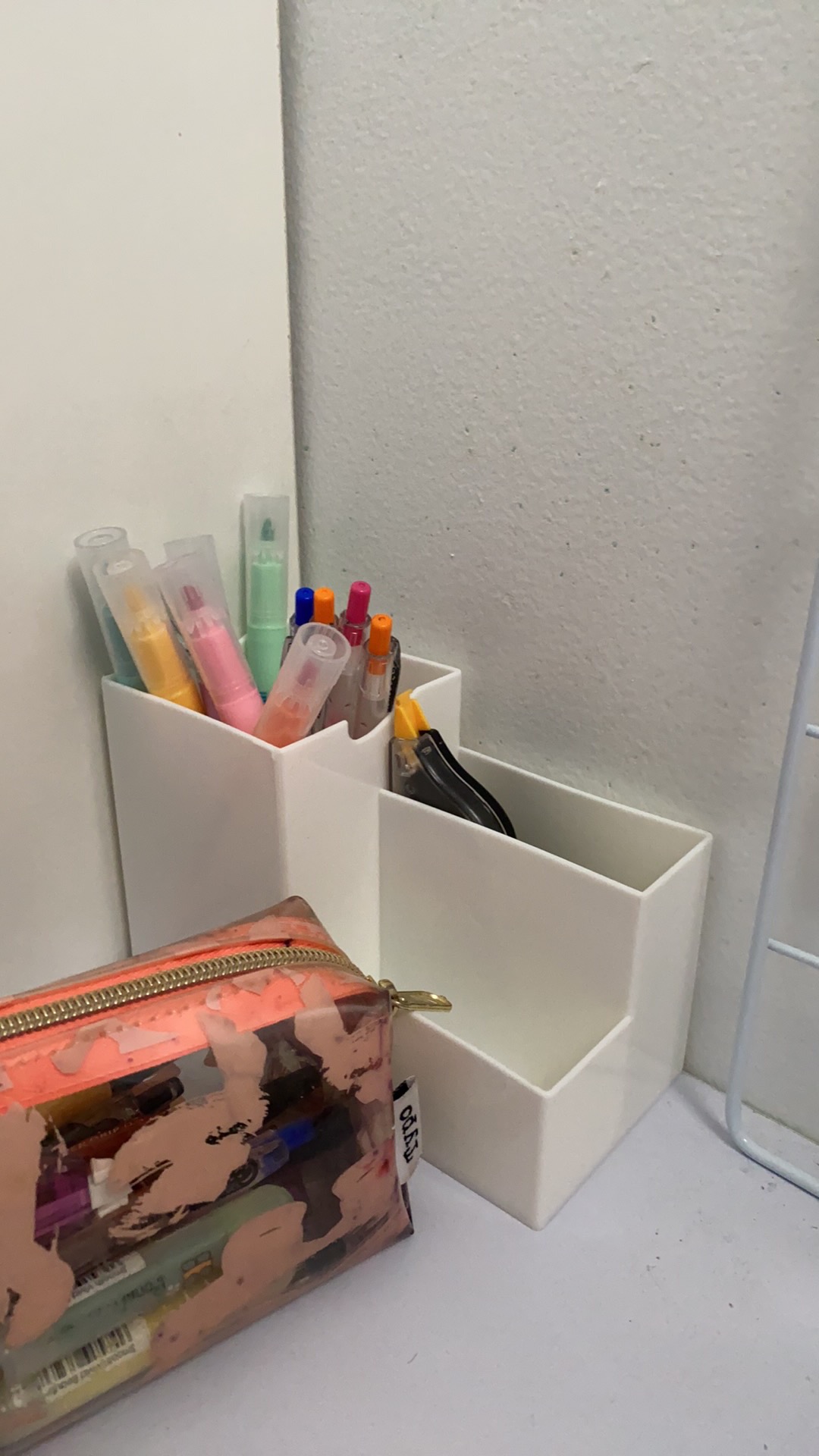 Multifunctional Creative Mobile Phone Holder Pen Holder Storage Box Girl Makeup Brush Tube Desktop Place Rack