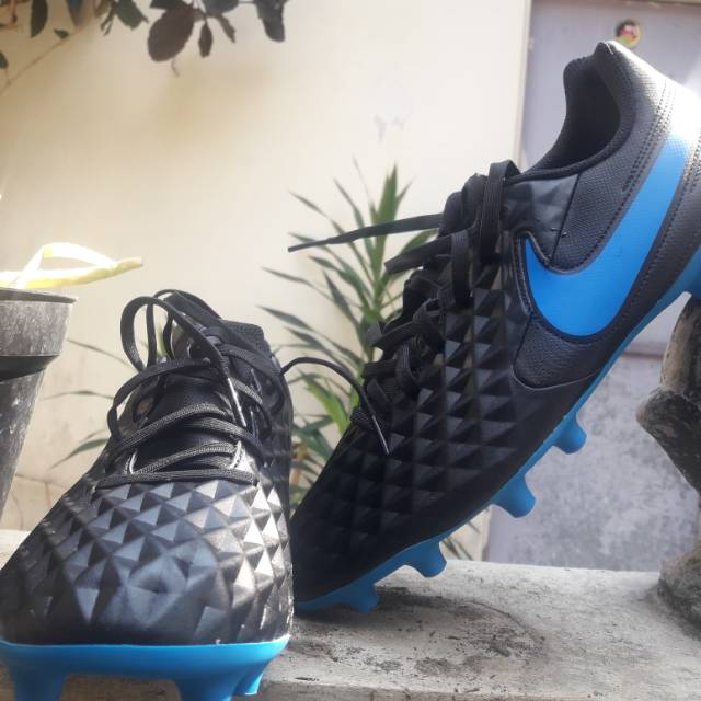 NIKE TIEMPO LEGEND 8 CLUB