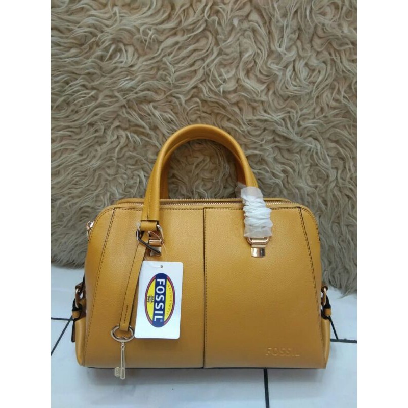 RULLY68_100%REALPIC TAS TANGAN bisa di selempang ada gantungan kunci Tas Import bisa COD