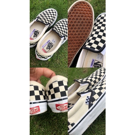 Preloved Vans slip on Original.