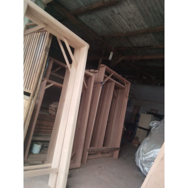 kusen pintu kayu Meranti bayur