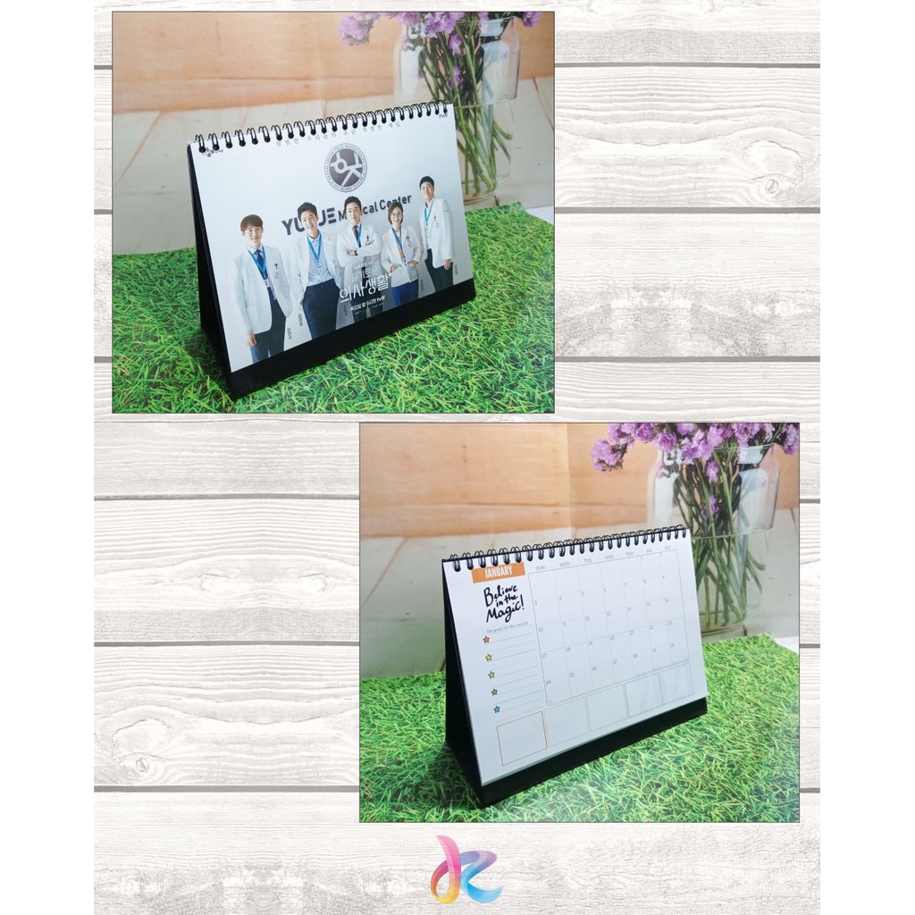

DESK CALENDER / KALENDER MEJA / KALENDER DUDUK isi 6+1 (dua sisi) 210 gsm
