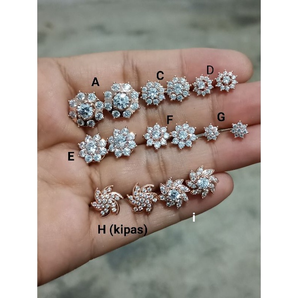 Anting ronyok,replika berlian vier titanium lapis mas 22k,tidak luntur,persis seperti aslinya