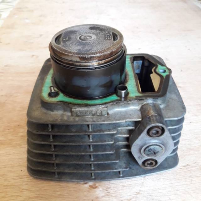 Blok buring clynder isi piston original copotan motor tiger revo tahun muda