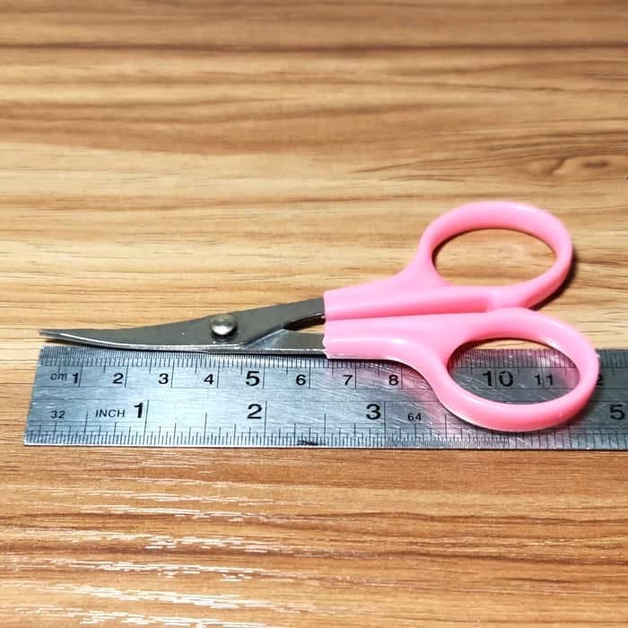 

Gunting Benang Bordir 12cm Lengkung Dan Lancip